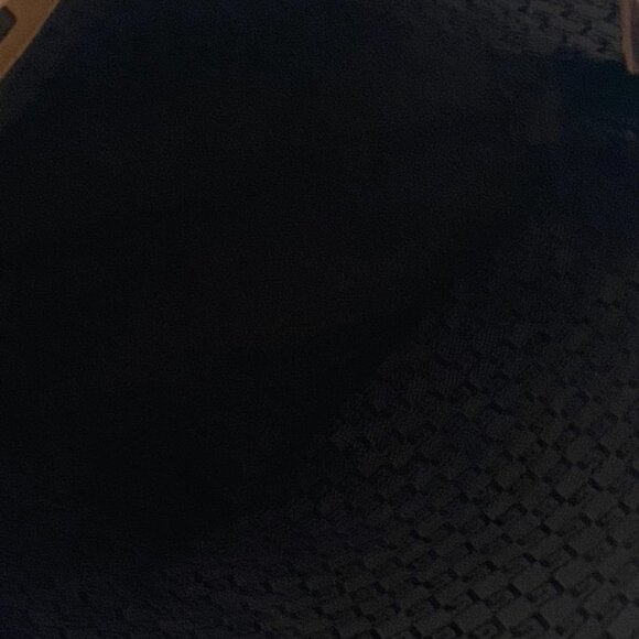 Gucci Classic Medium Arrow Textured Tote Bag / AZI - Picture 4 of 7